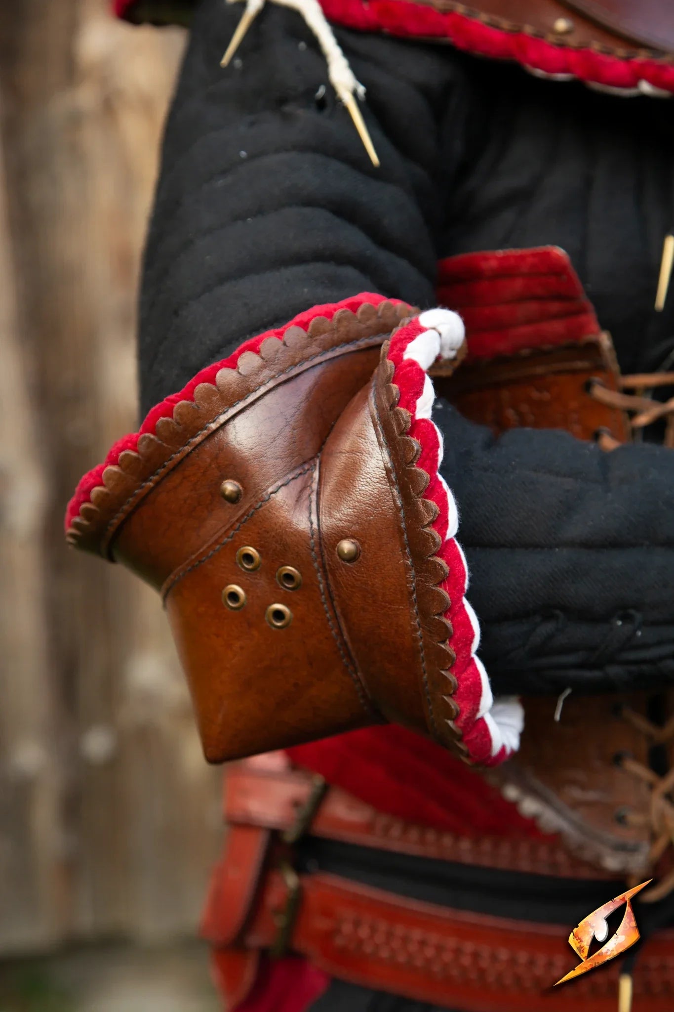 Noble Leather Couter