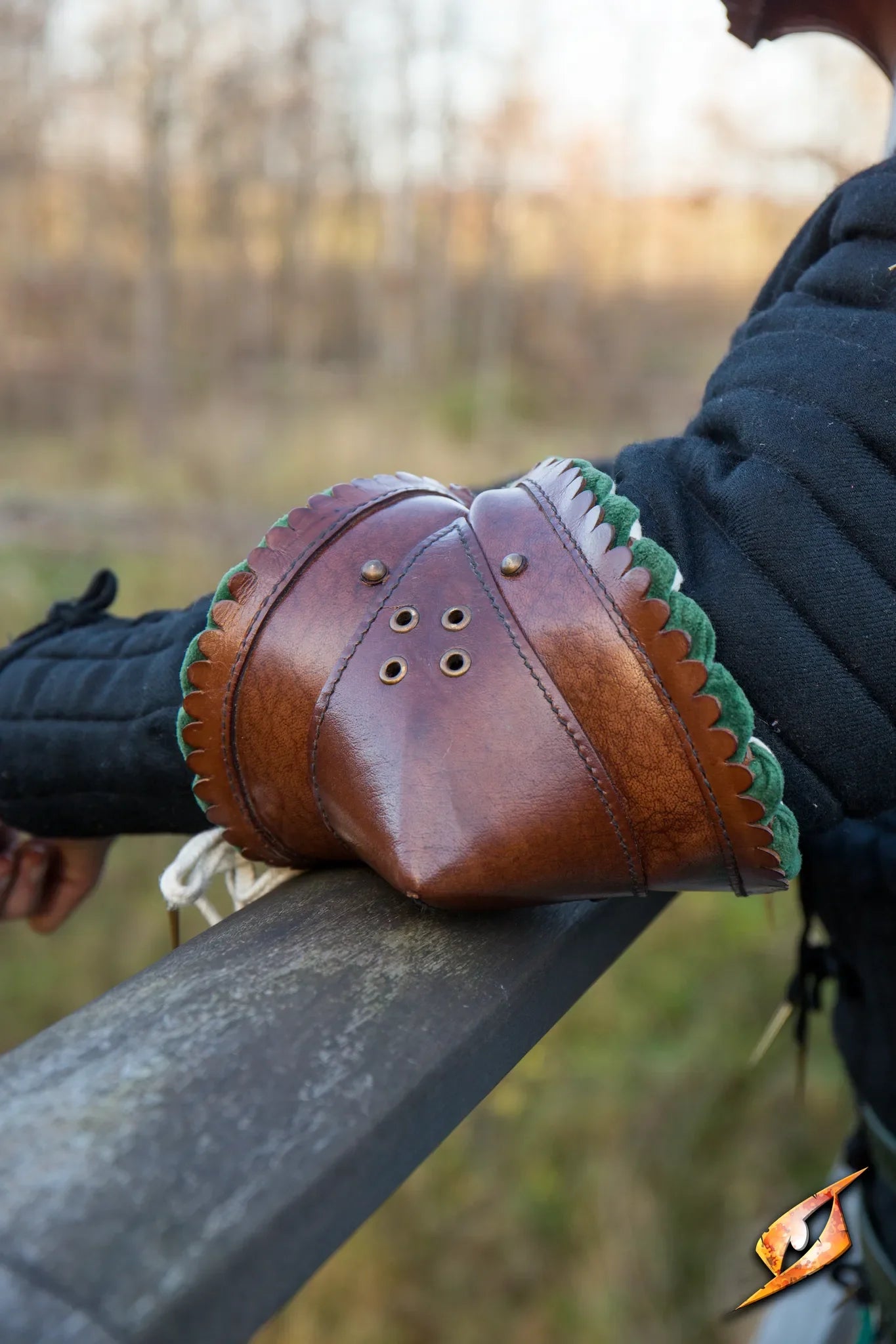 Noble Leather Couter