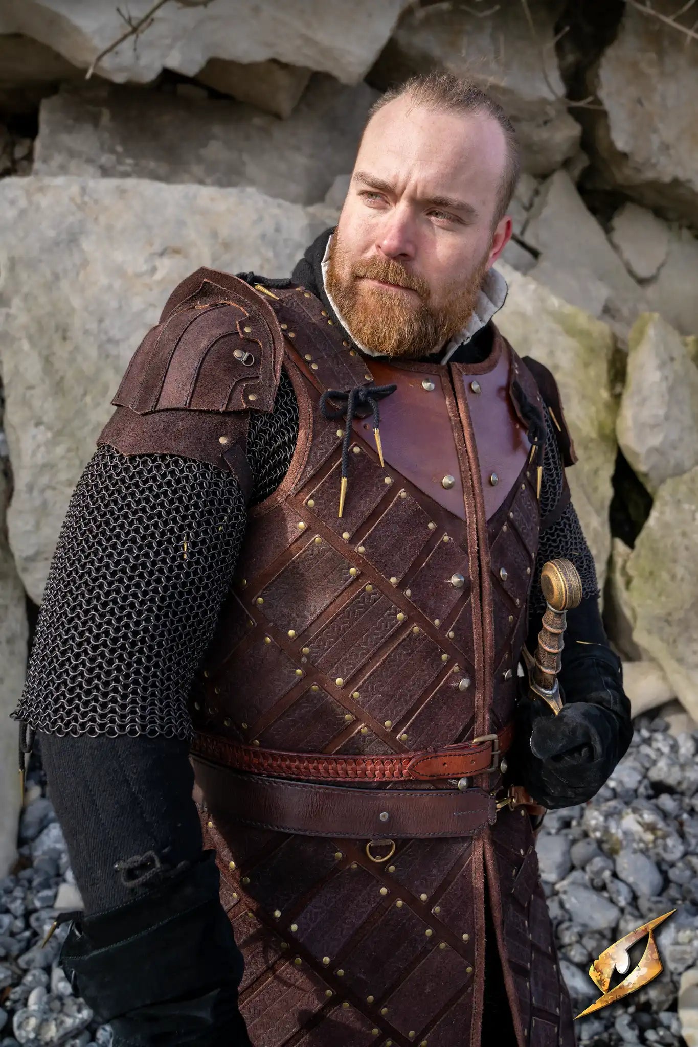 Woodsman Suede Shoulder Armour