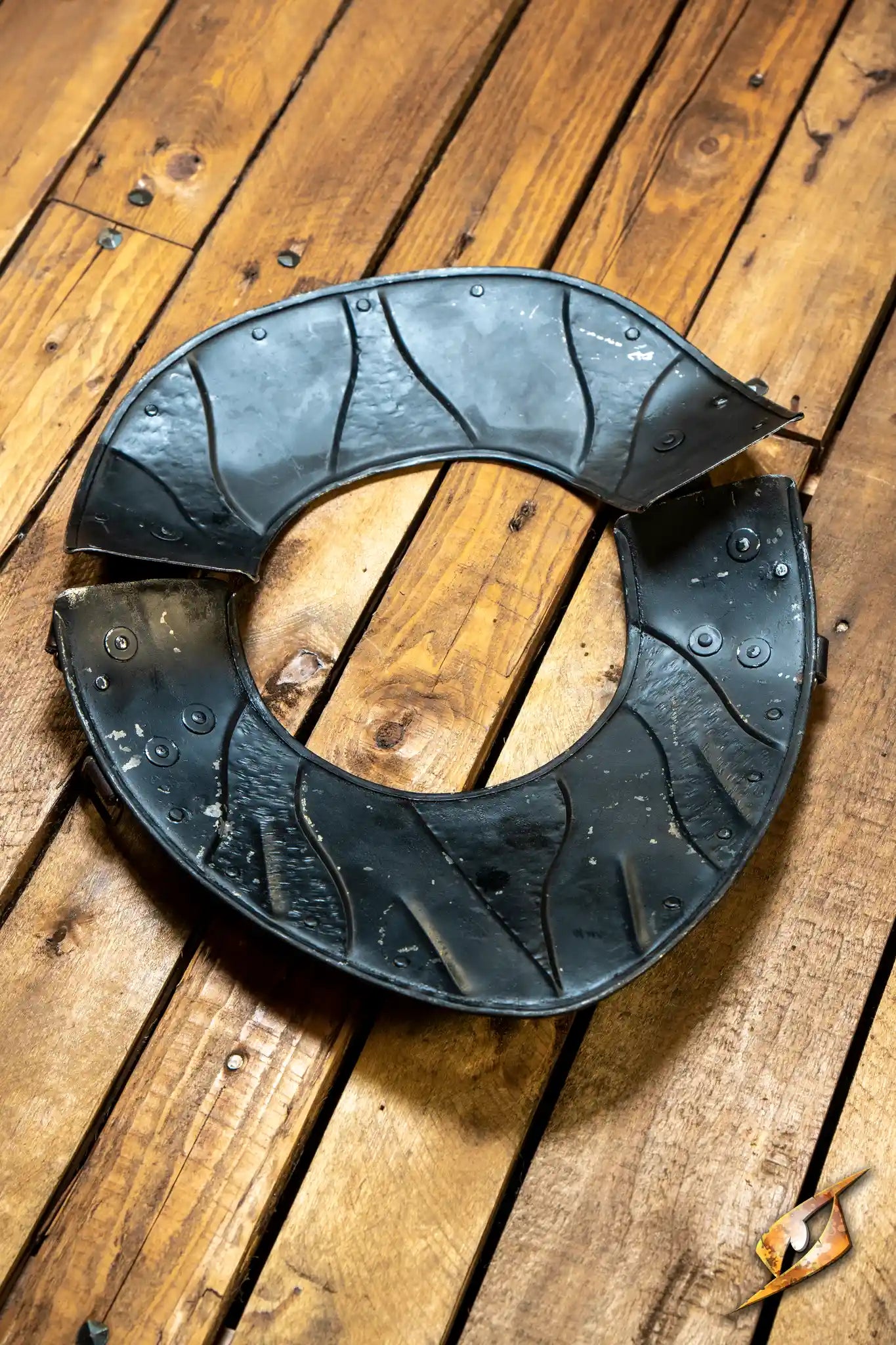 Raider Gorget