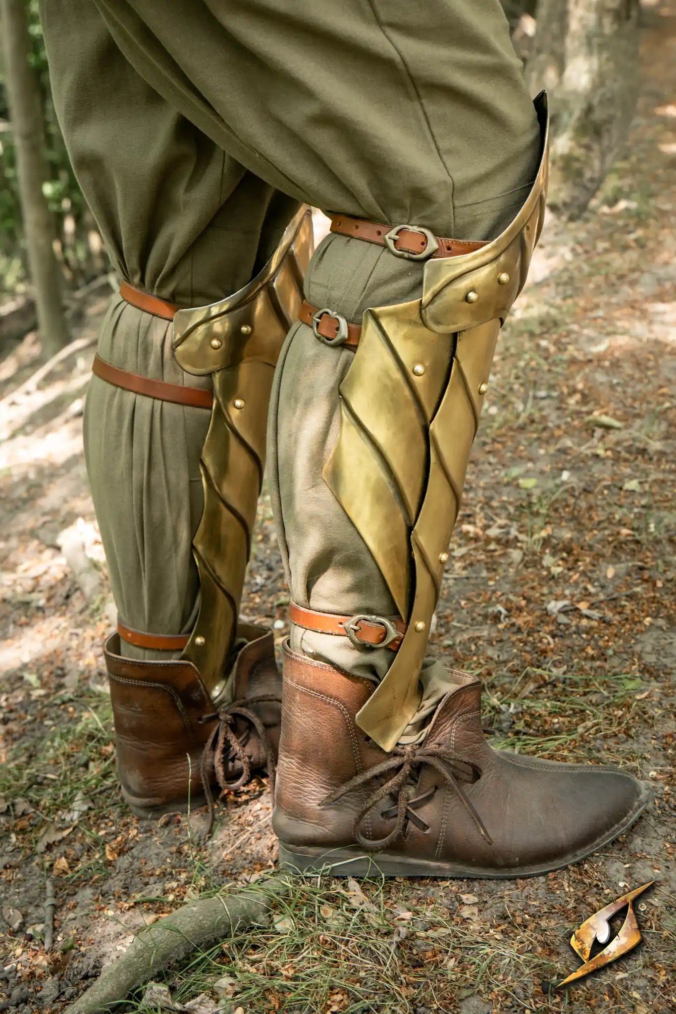 Illumine Greaves