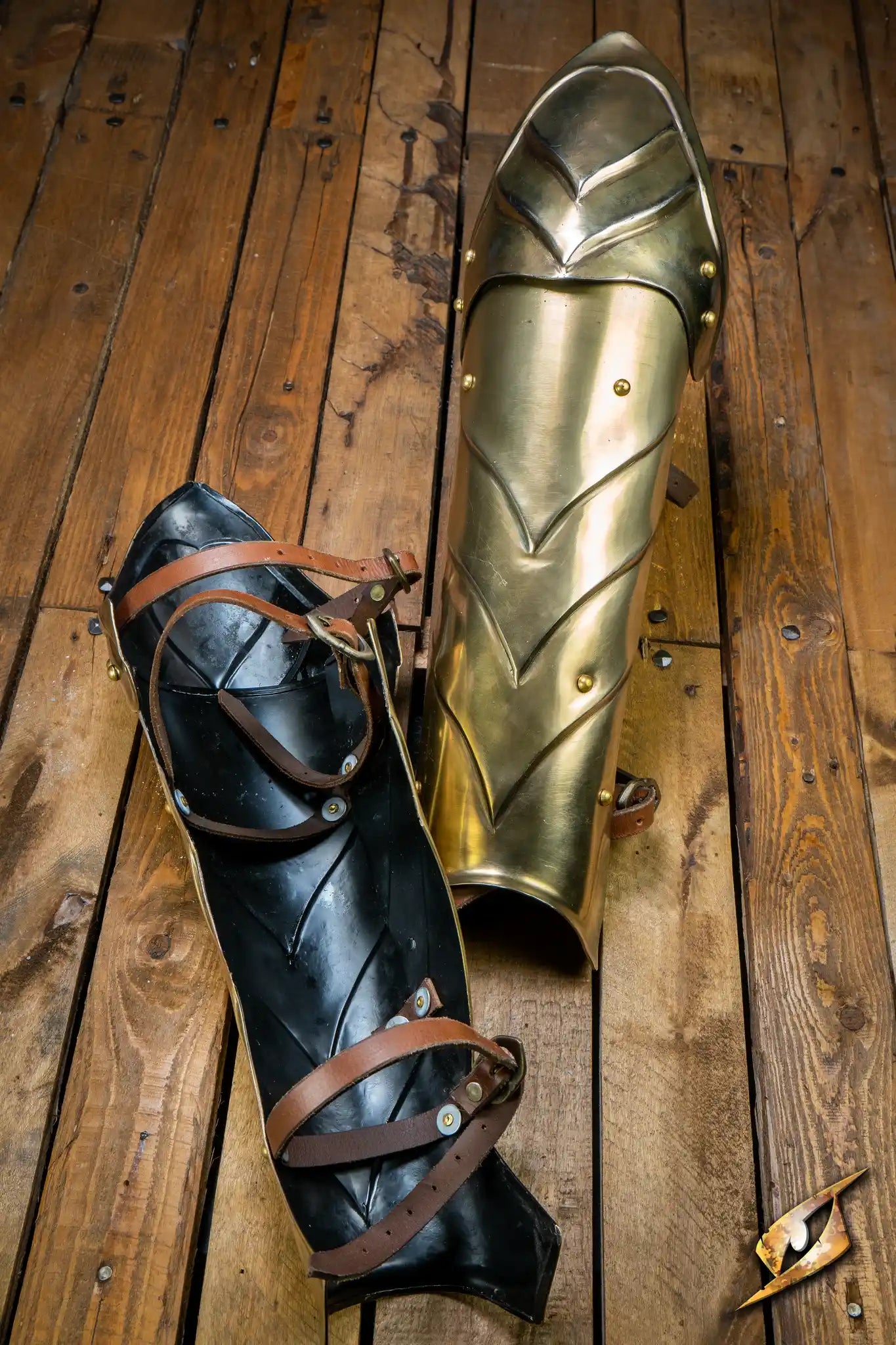 Illumine Greaves
