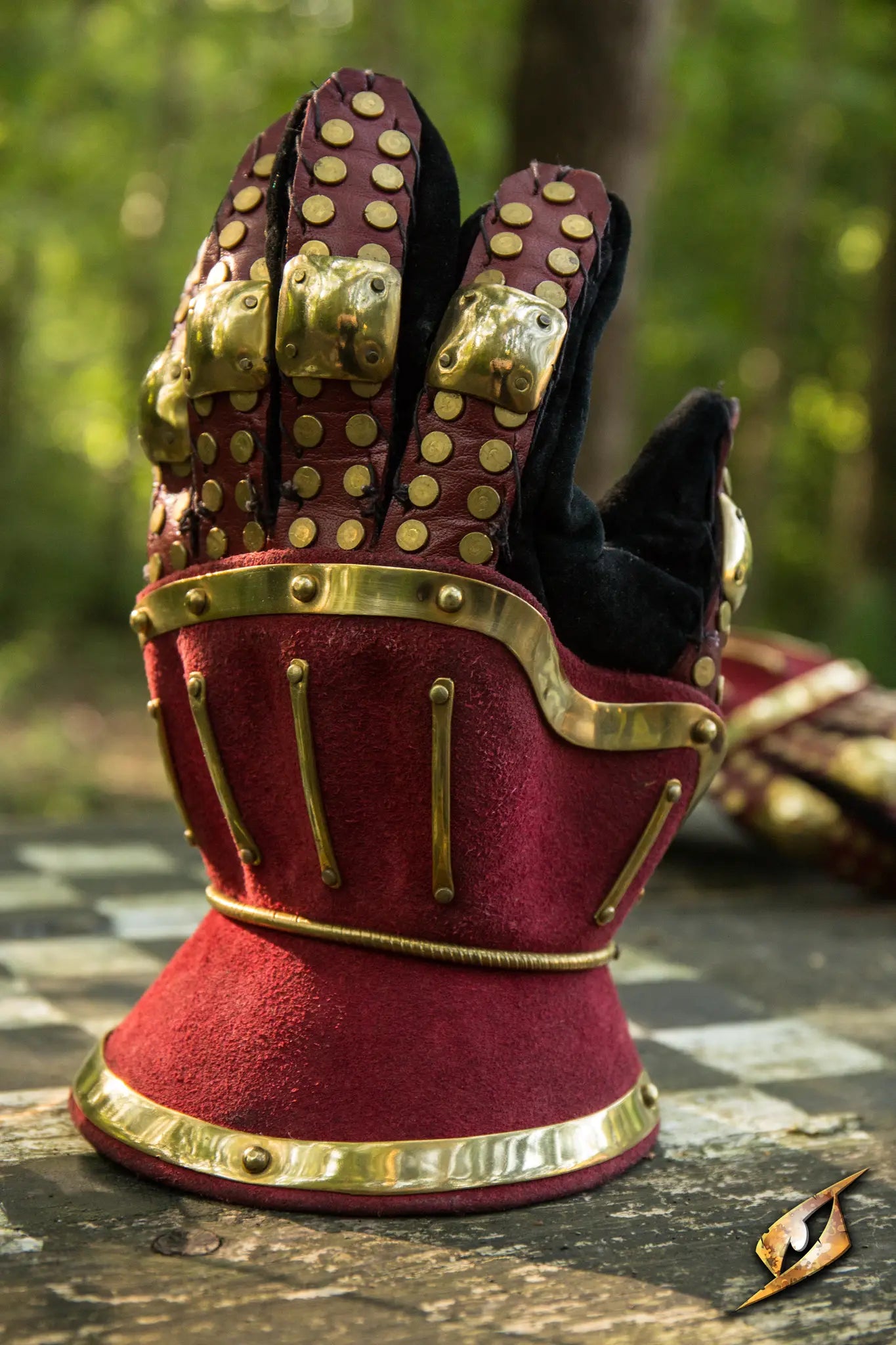 Hourglass Gauntlets