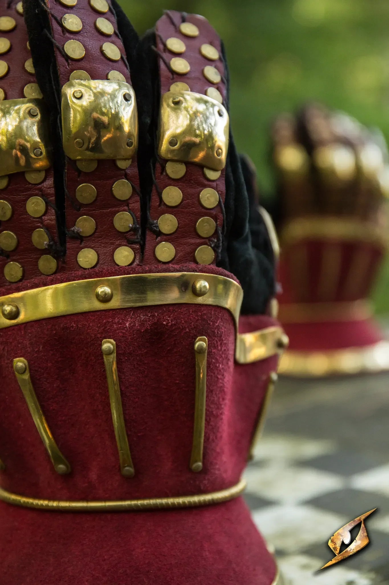 Hourglass Gauntlets