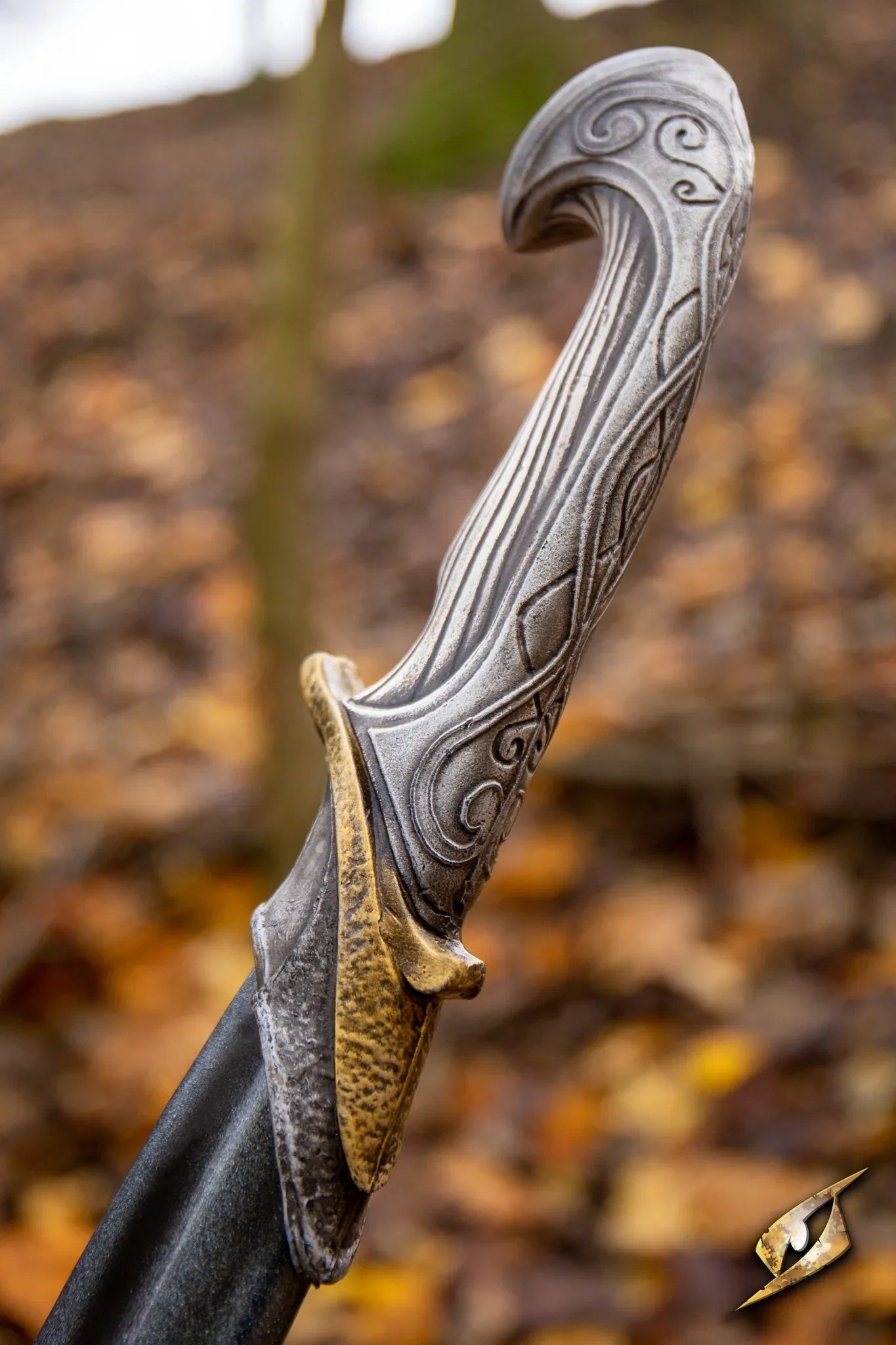 Curved Elven Sword
