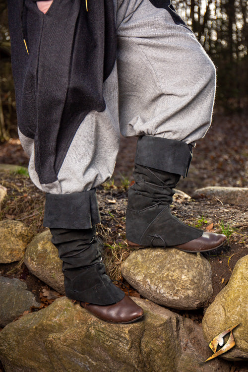 Theoderic gaiters