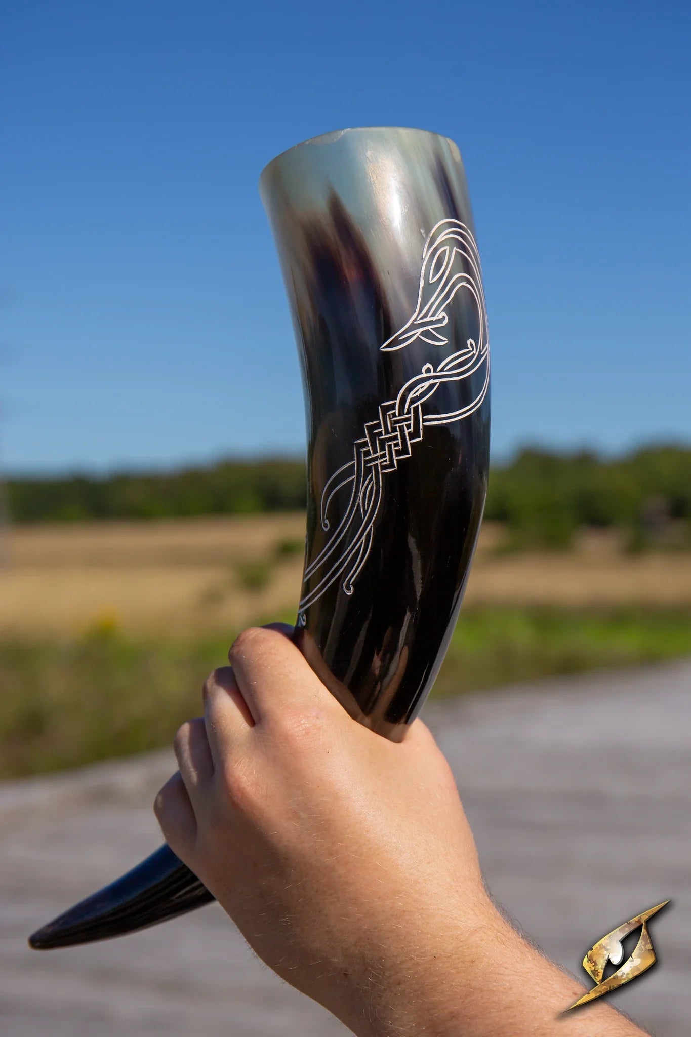 Horn of Jörmungandr with Stand