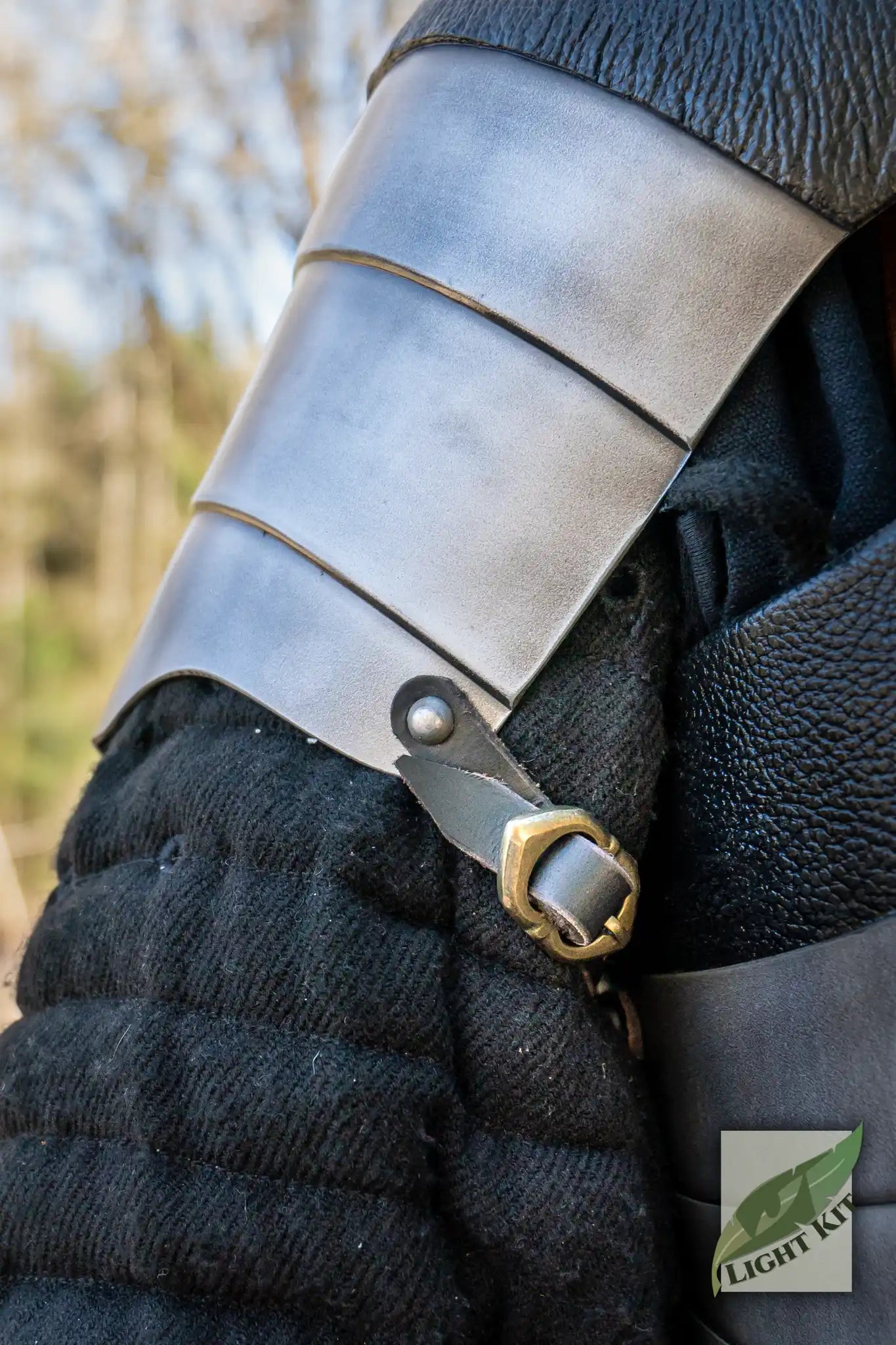 Outrider Pauldrons PU - One Size