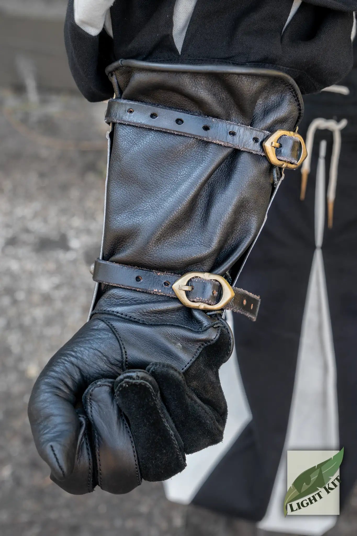 Knightly Bracers