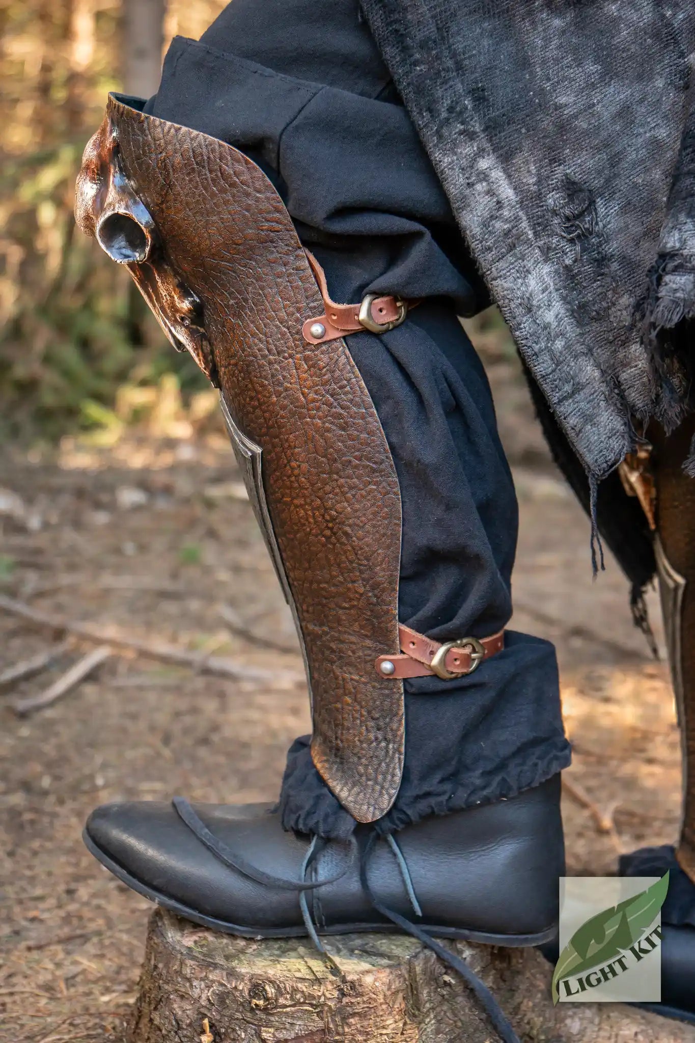 Barbarian Greaves PU - L/XL