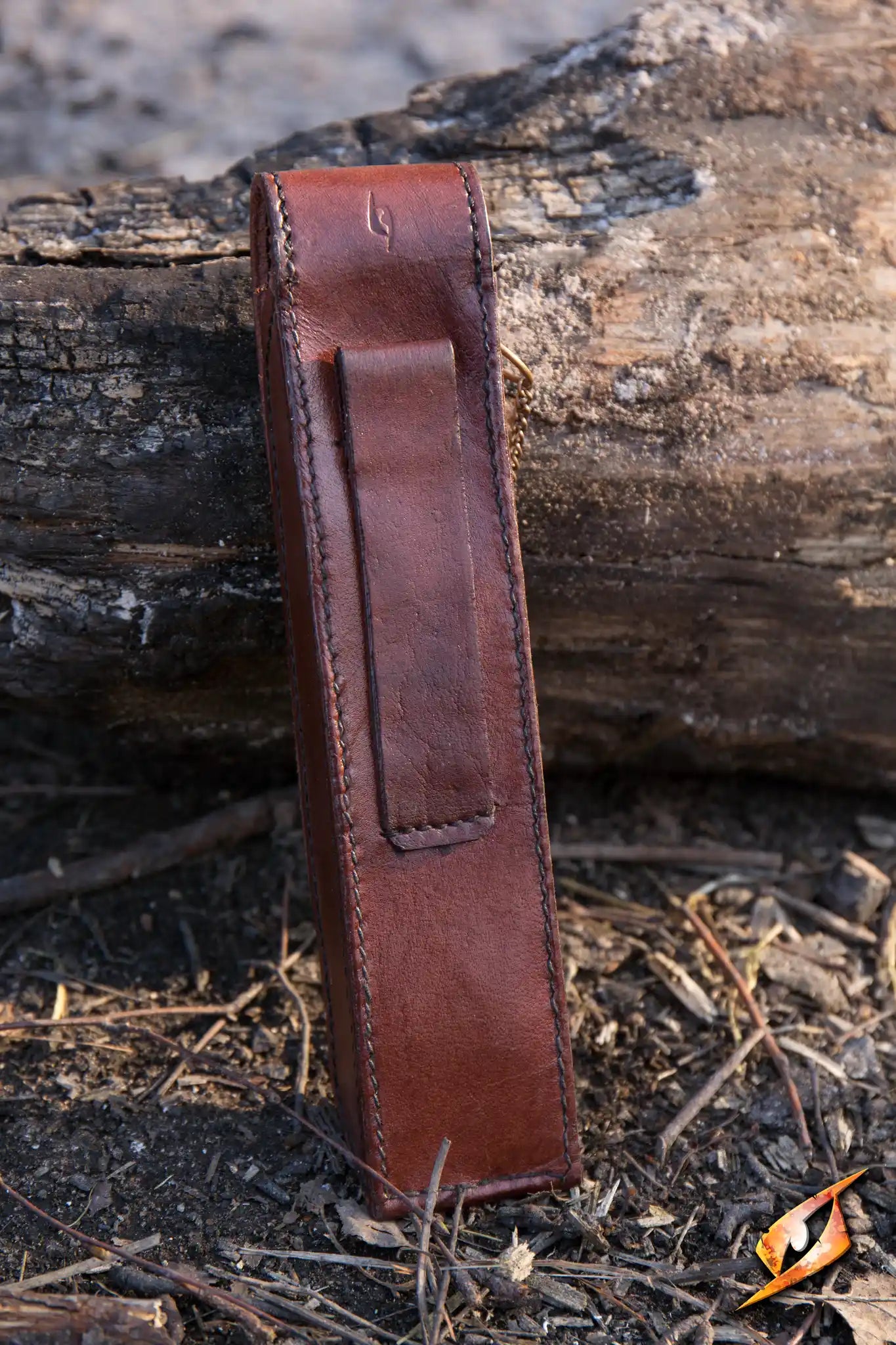 Cutlery W. Leather Hanger