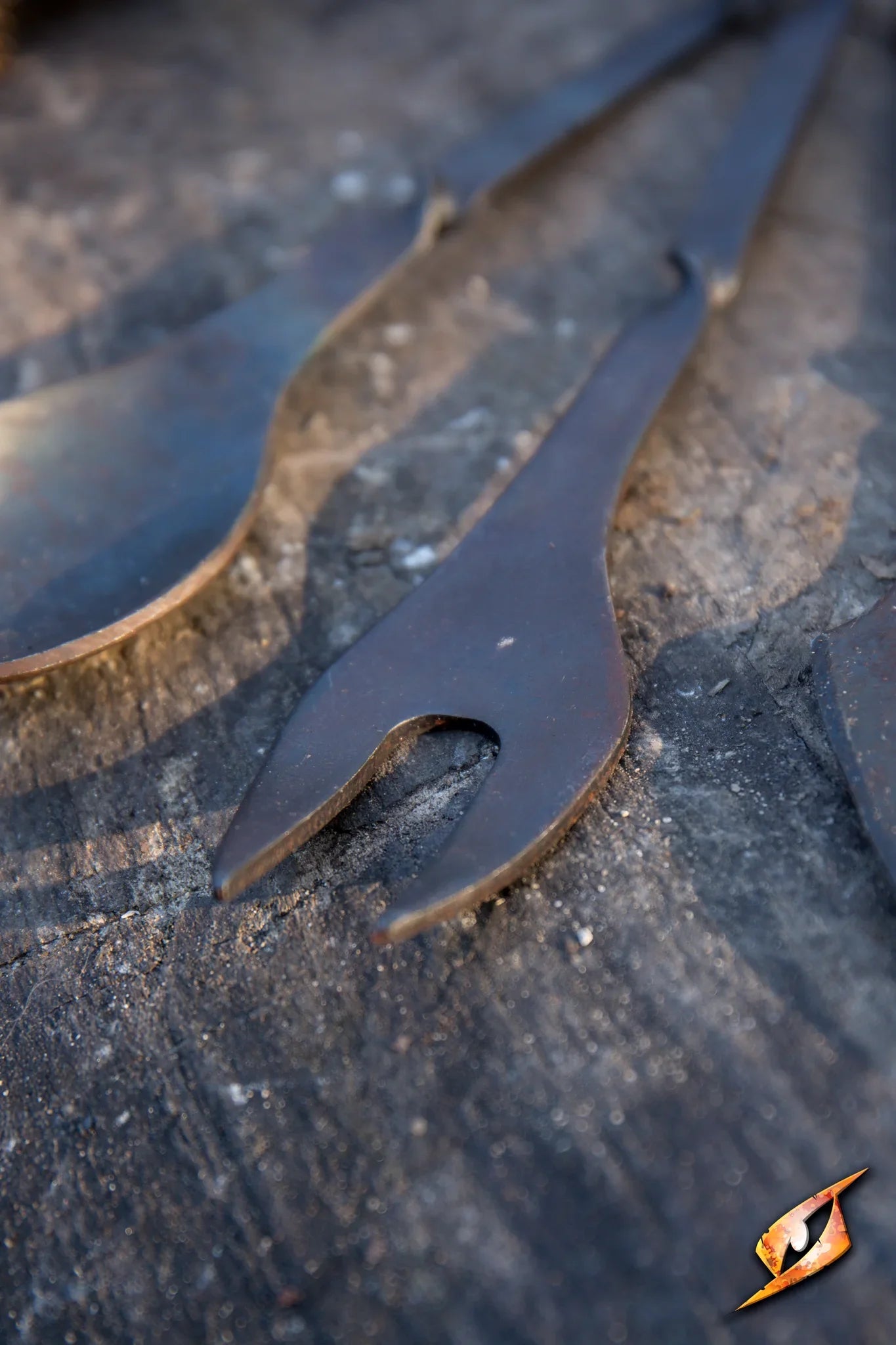 Cutlery W. Leather Hanger