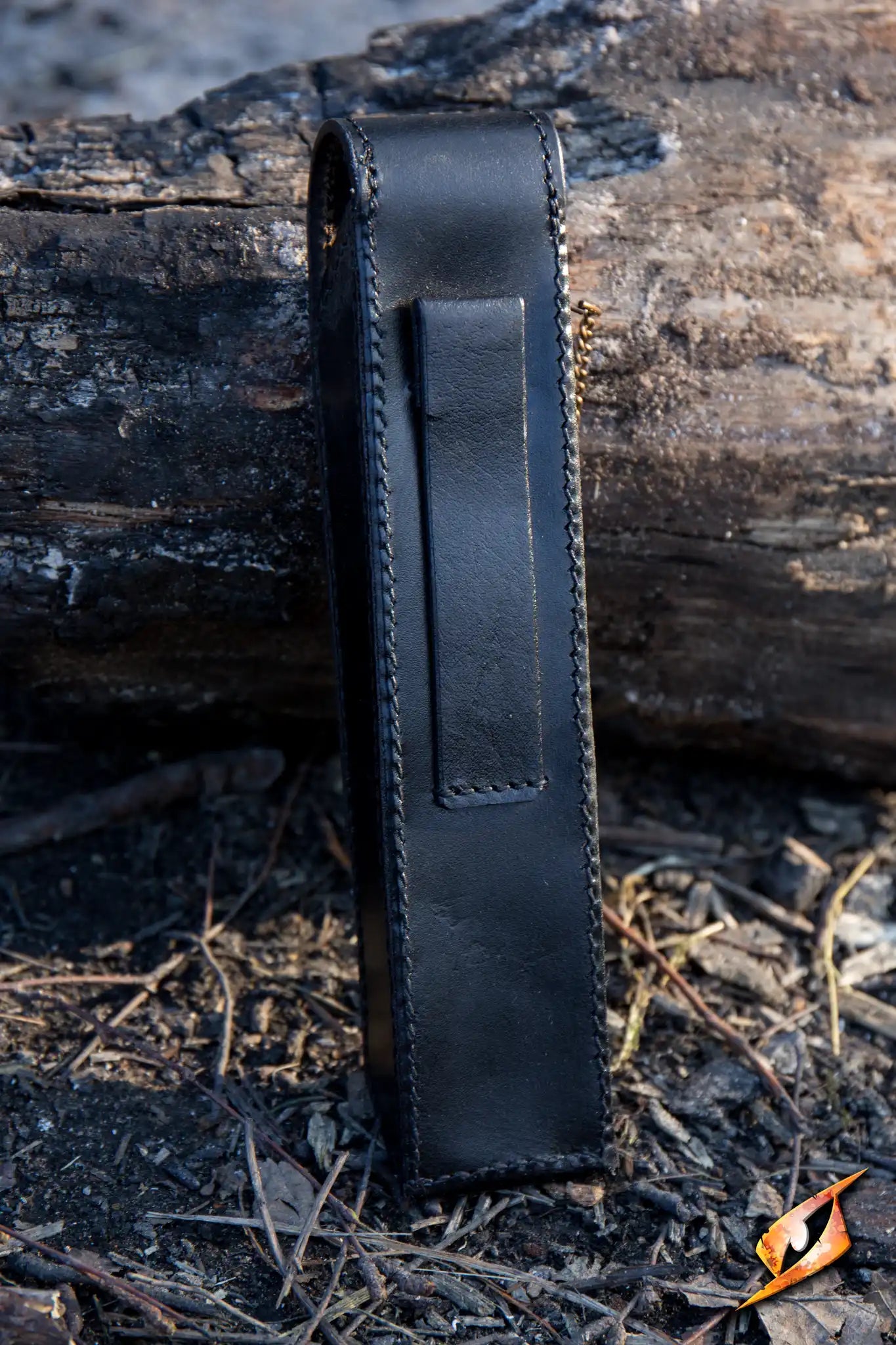 Cutlery W. Leather Hanger