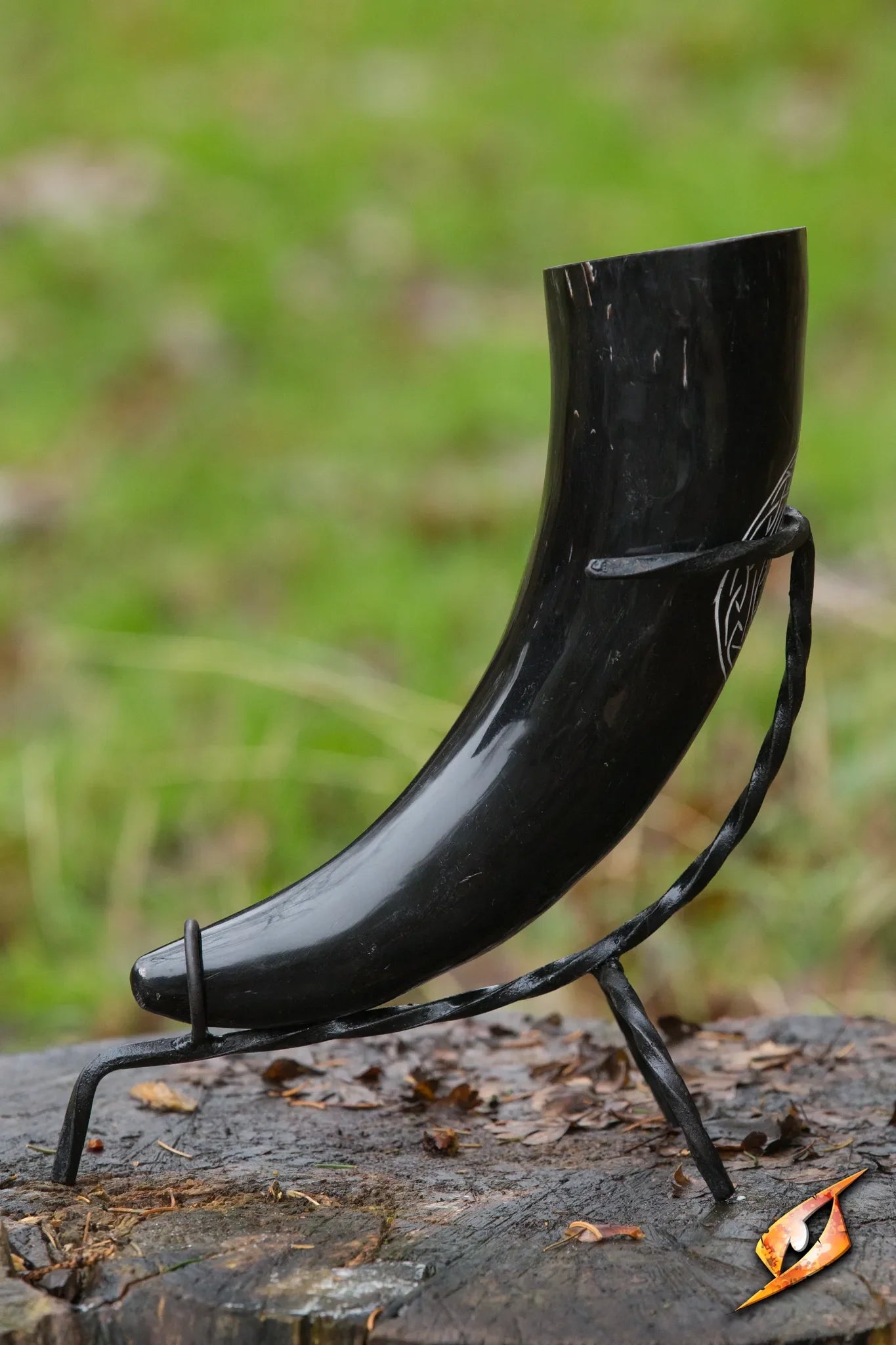 Aegishjalmur Horn With Stand