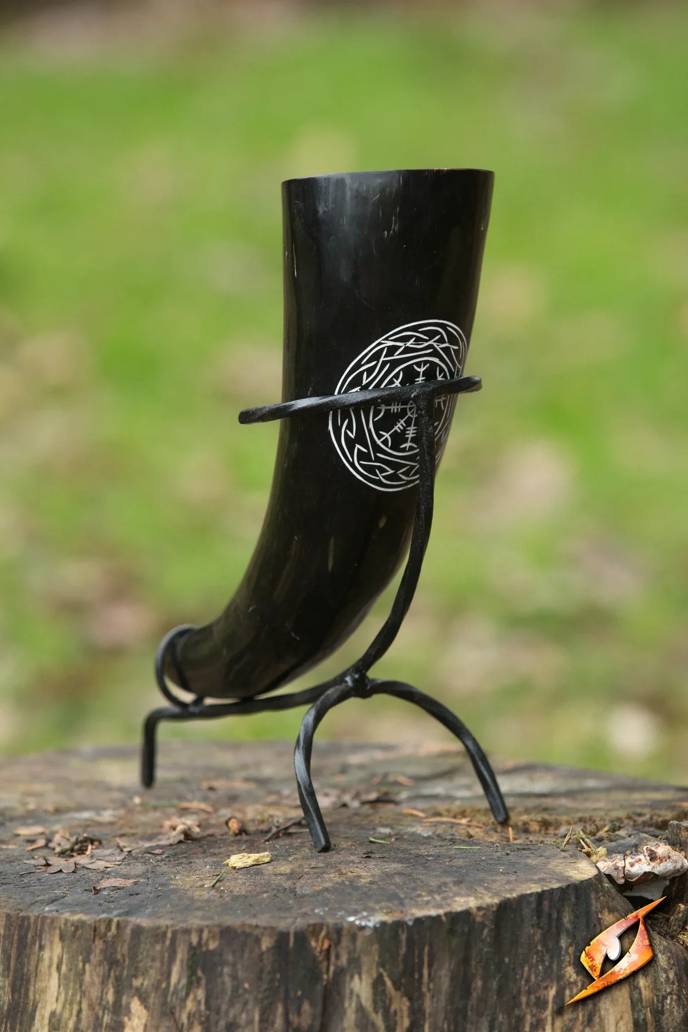 Aegishjalmur Horn With Stand