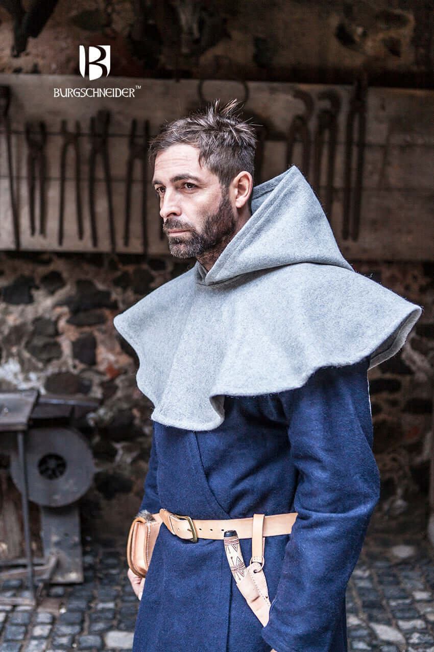 Wool Cowl Cucullus in grey worn by a man, showcasing medieval style and heavy wool felt craftsmanship.