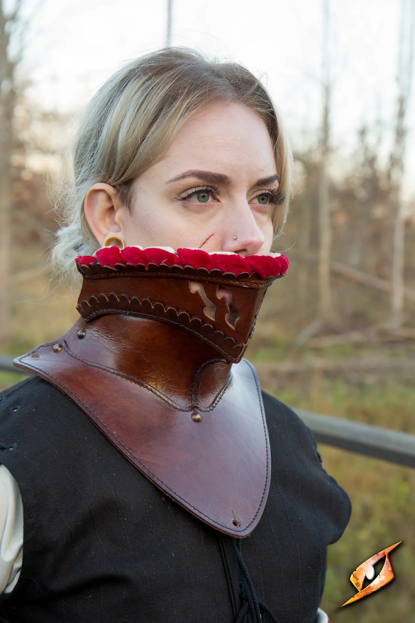 Noble Leather Bevor