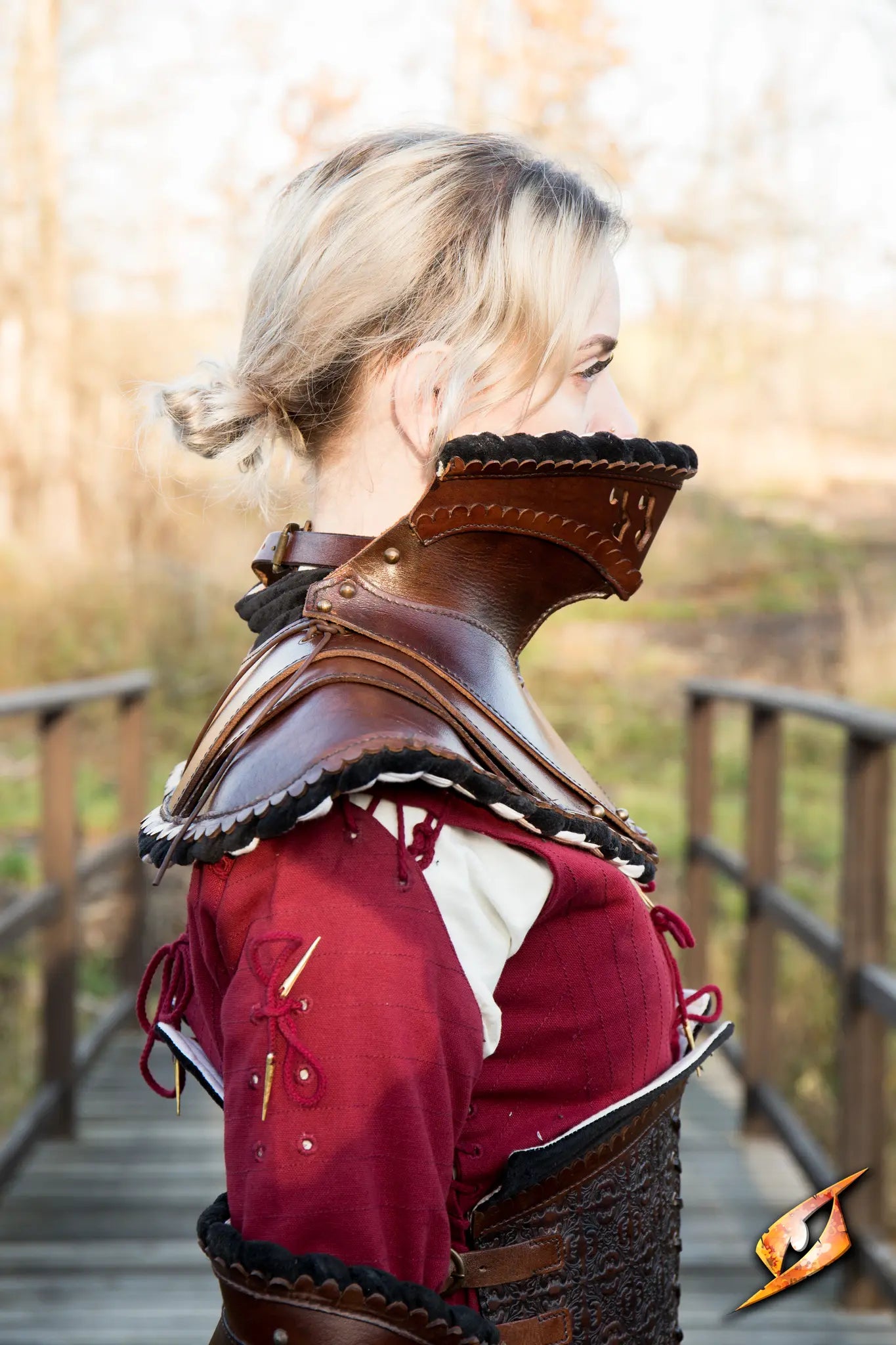 Noble Leather Bevor