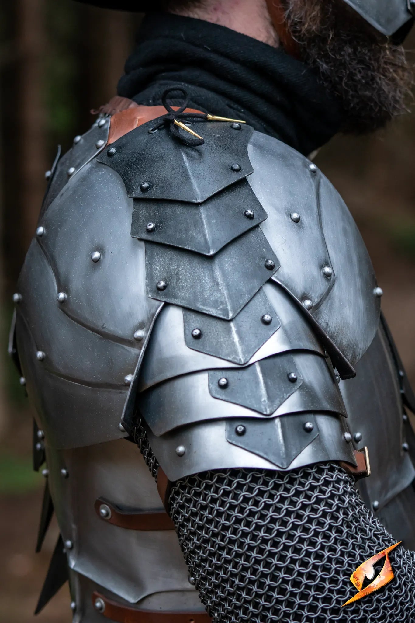 Dreki Pauldrons