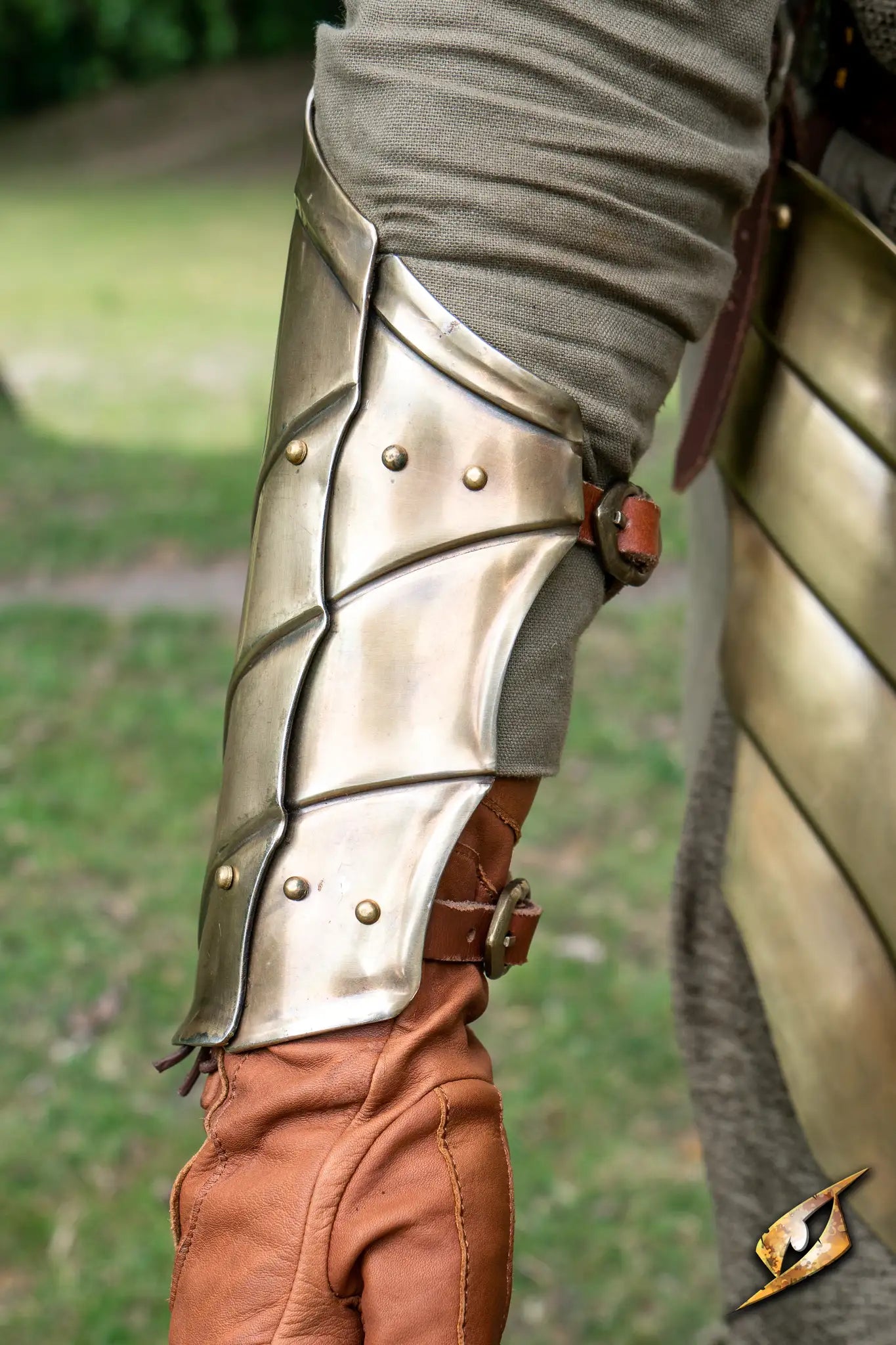 Illumine Bracer