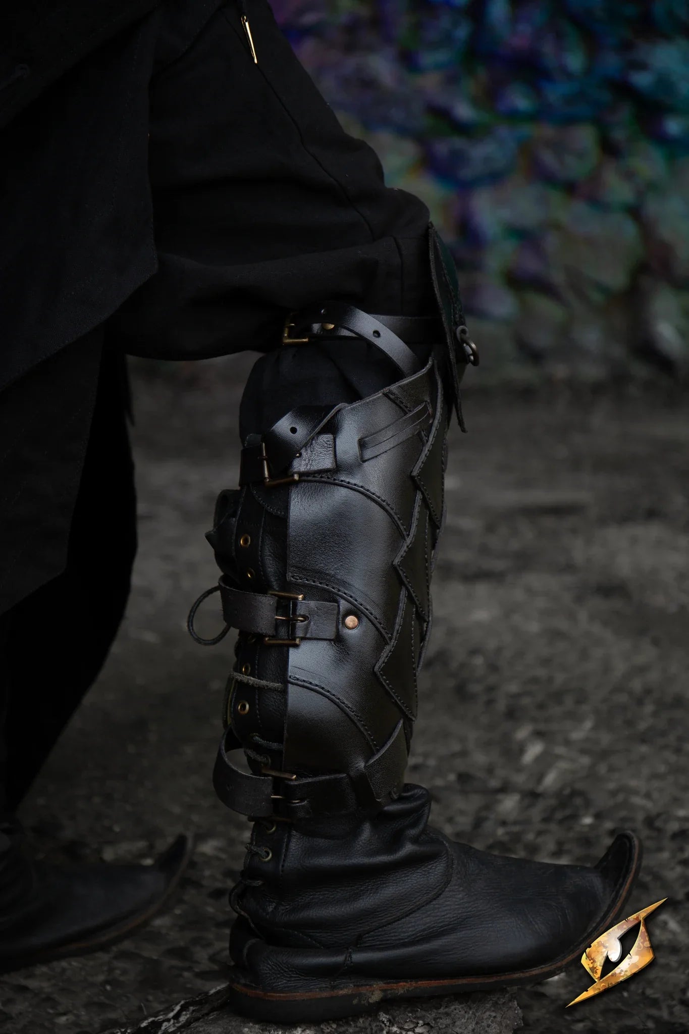 Shadow Greaves