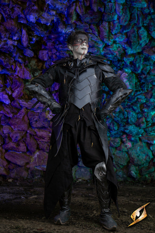Shadow Greaves