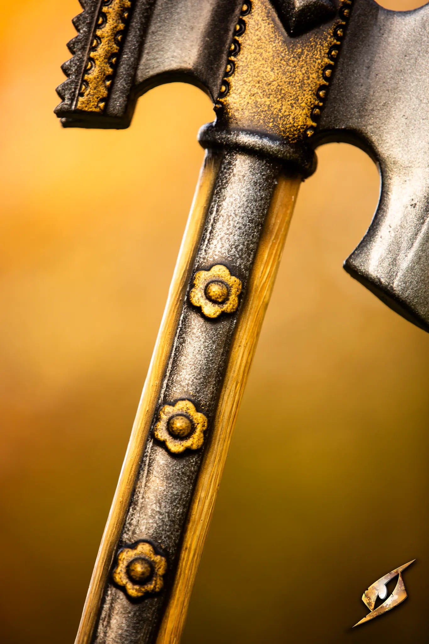 Battle Standard - Halberd Top