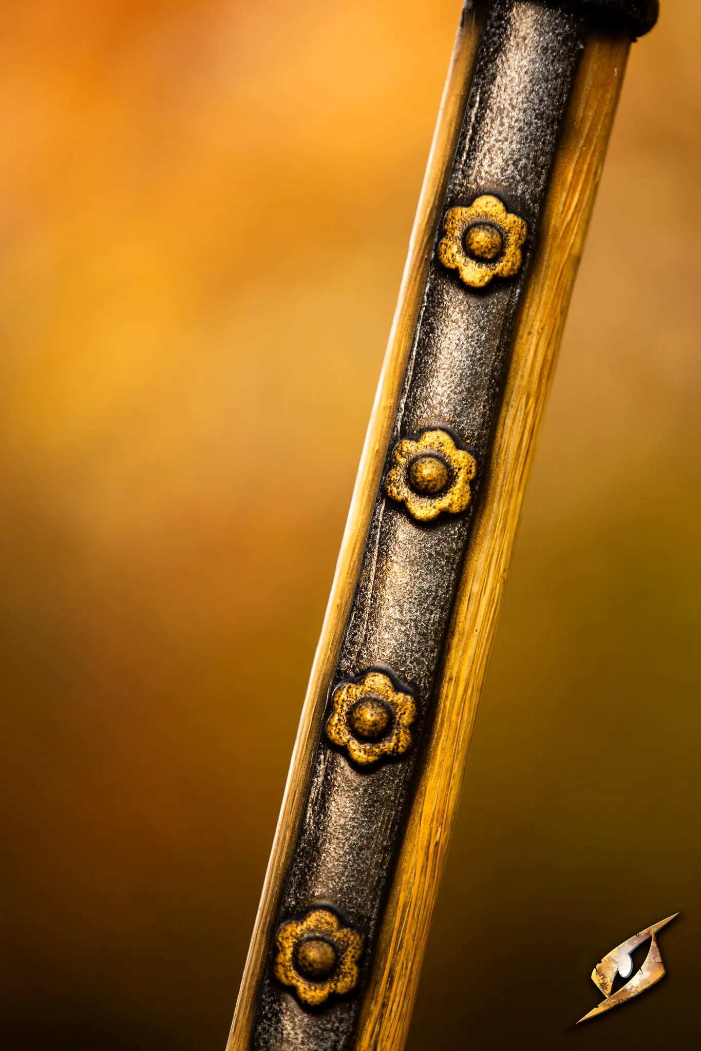 Battle Standard - Halberd Top