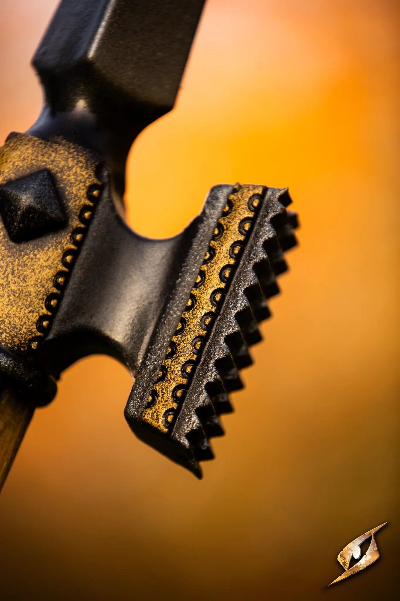 Battle Standard - Halberd Top
