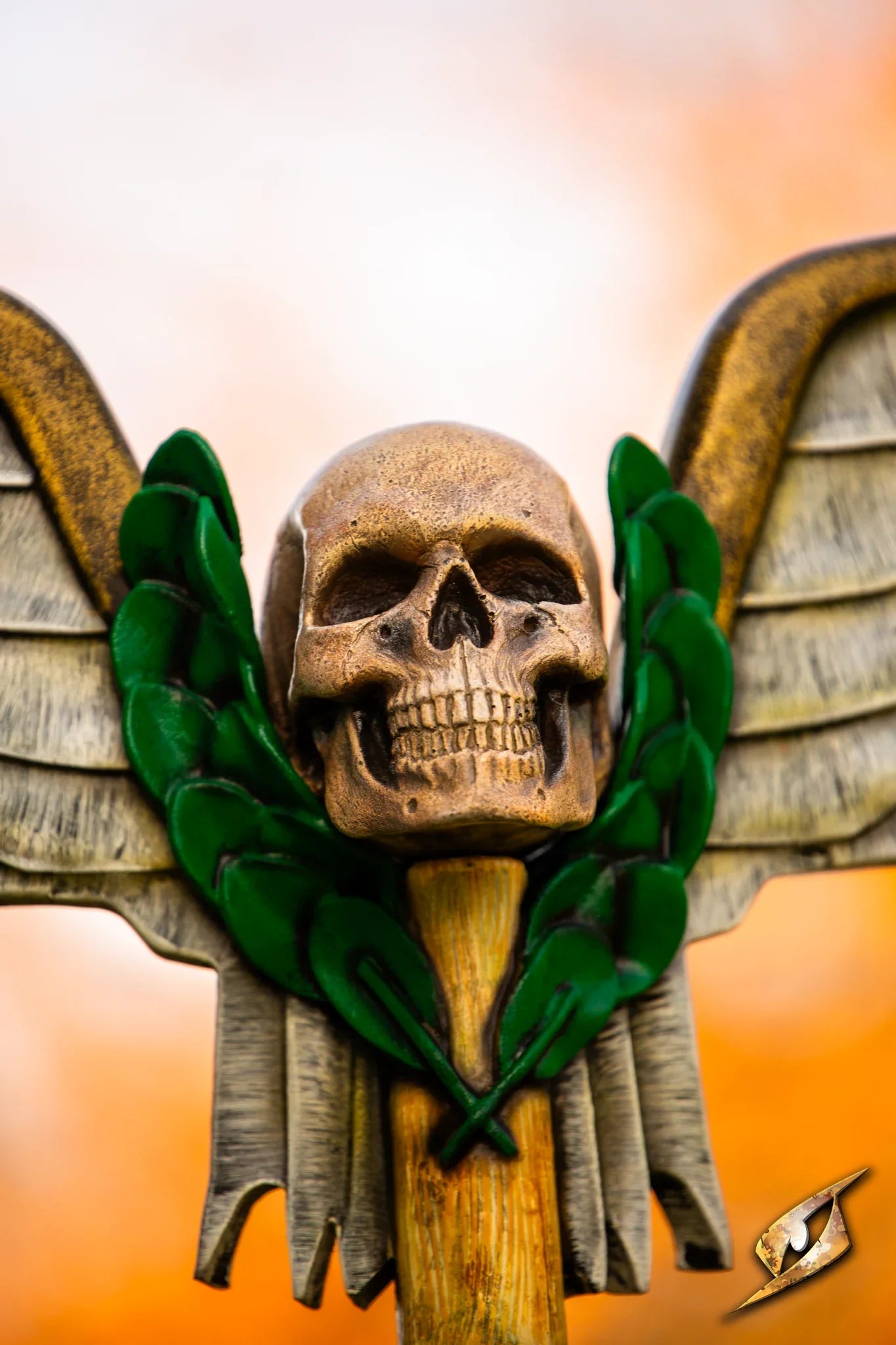 Battle Standard - Winged Skull Top