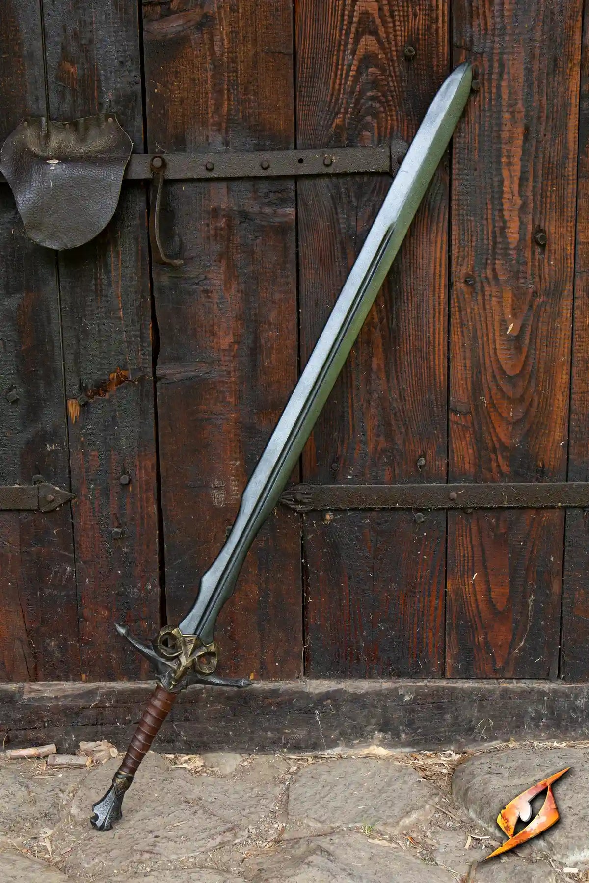 Caprine Sword - a hybrid LARP sword with a 66 cm latex blade and brass ram hilt, perfect for fantasy-themed adventures.