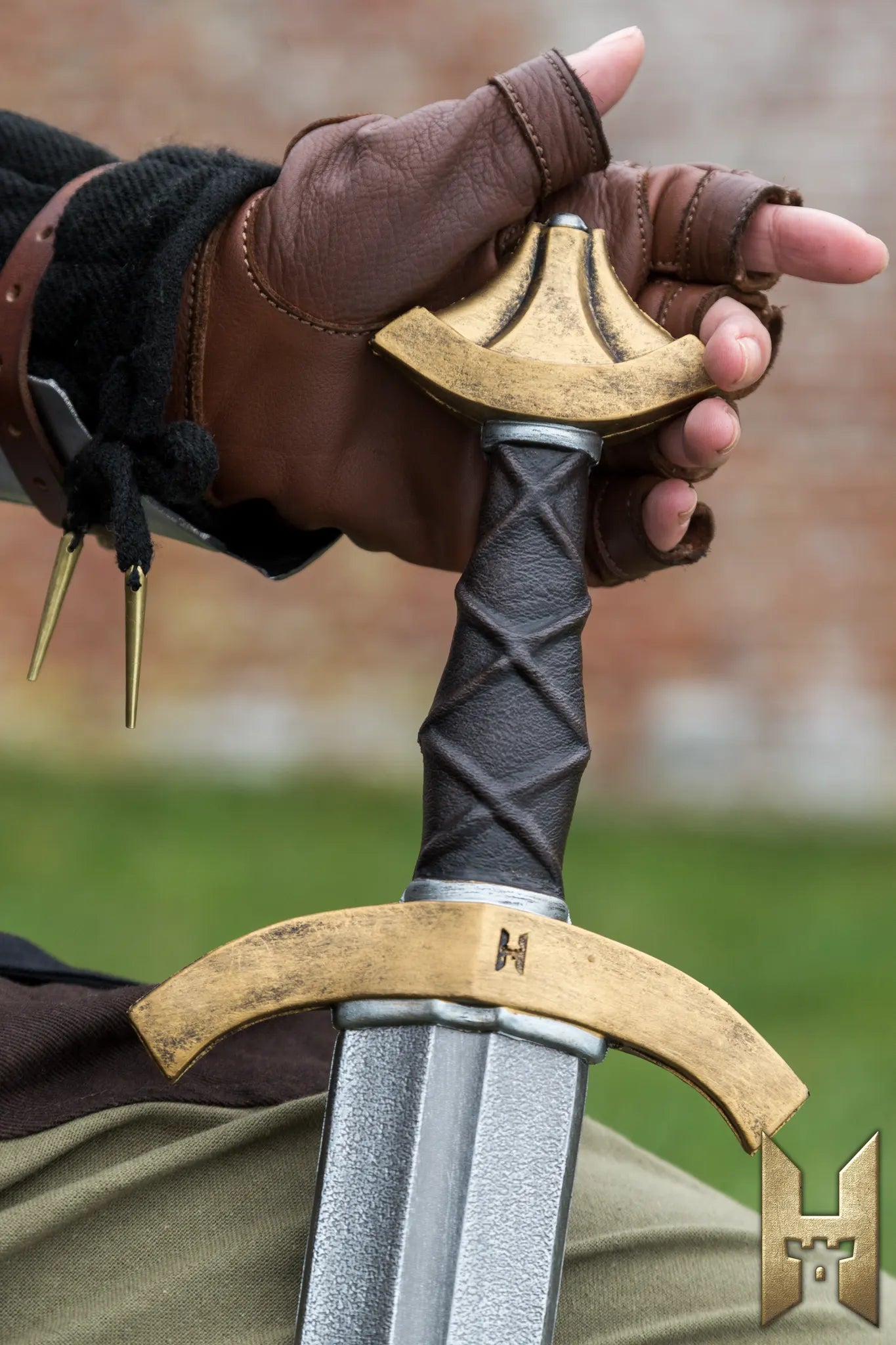 Arming Sword Gold