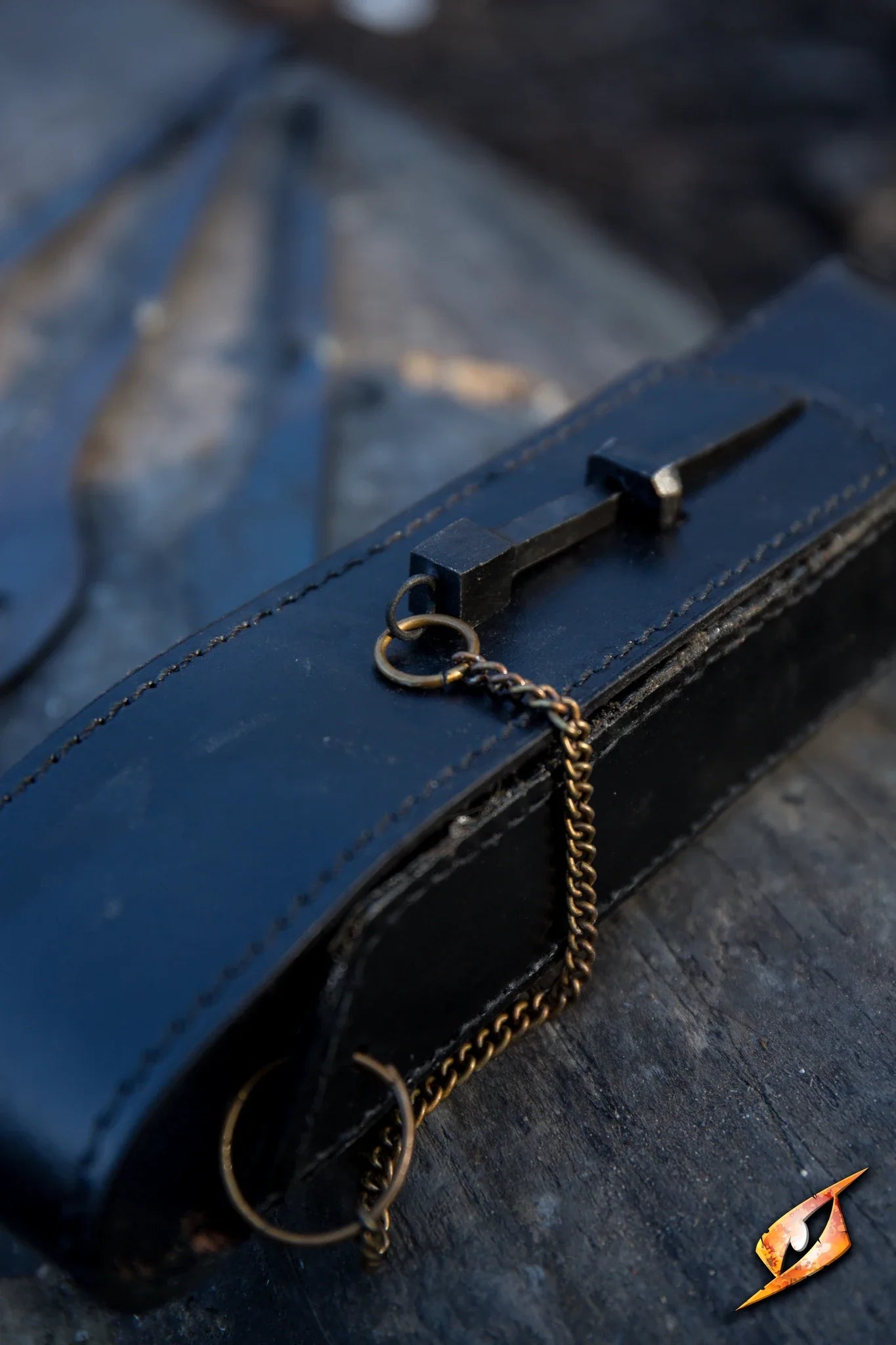 Cutlery W. Leather Hanger