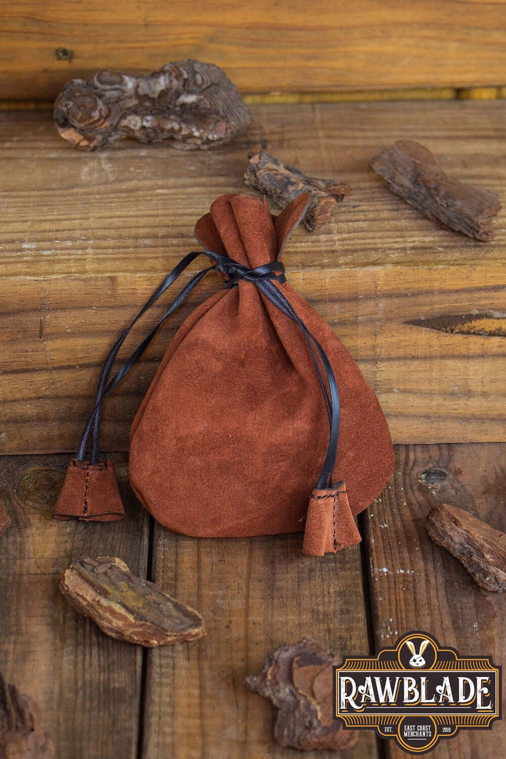 Alentorn Coin Bag made of soft split leather, ideal for keeping coins or small valuables safely stored.
